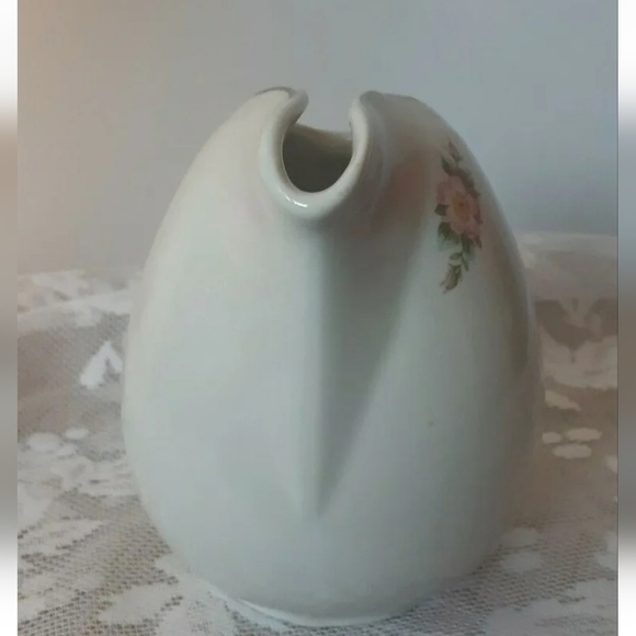 VTG HALL'S Superior Quality Kitchenware Rose White MINI round belly Pitcher USA - Picture 5 of 6